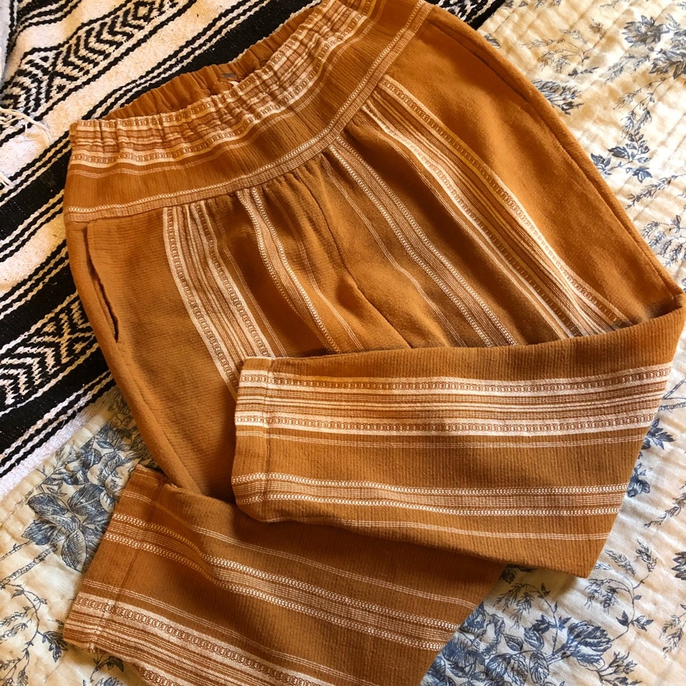 STUNNING FREE PEOPLE PANTS